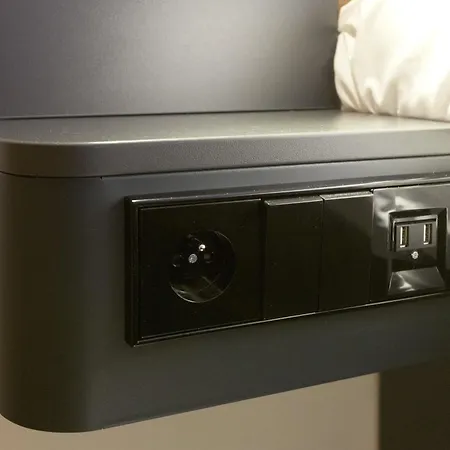 Easyhotel Centre Hotel 3*
