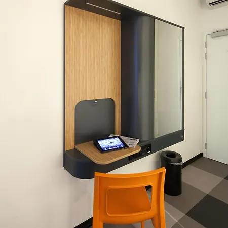 Easyhotel Centre 3* Bruxelles