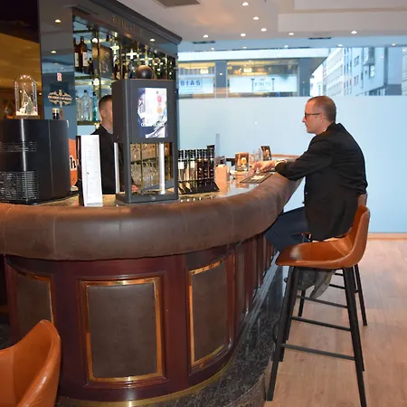 Western Royal Centre