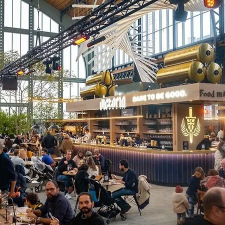 Center Luxe Tours Et Taxi Homestay *