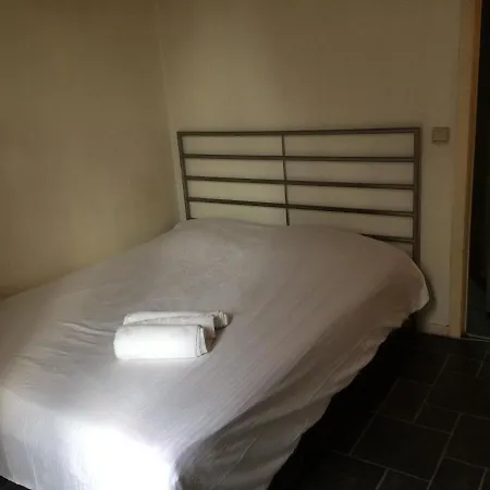 Flagey Apartmán *