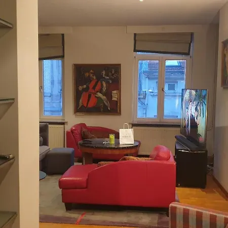 Lovely 2 Bedroom Penthouse With Terrace بروكسل