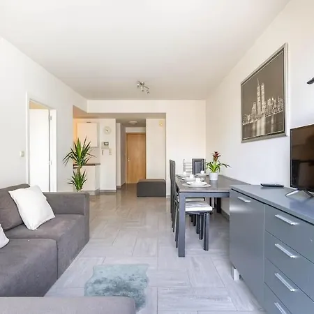 Apartament Beautiful 1br/1bar In E.u. District *