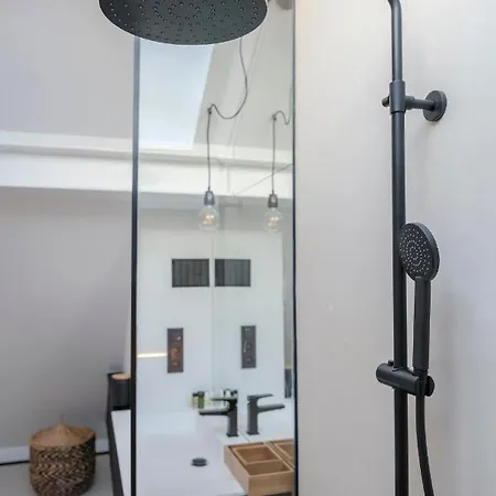 Spacieuse Maison De Ville Proposant 3 Aux Alentours Des Etangs D'ixelles Lejlighed *
