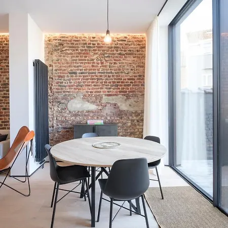 Lejlighed Spacieuse Maison De Ville Proposant 3 Aux Alentours Des Etangs D'ixelles *