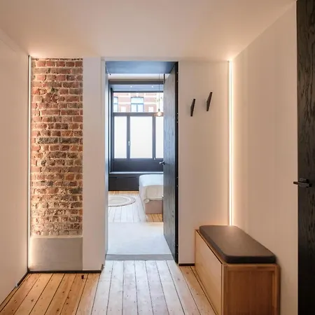 Spacieuse Maison De Ville Proposant 3 Aux Alentours Des Etangs D'ixelles Lejlighed Bruxelles