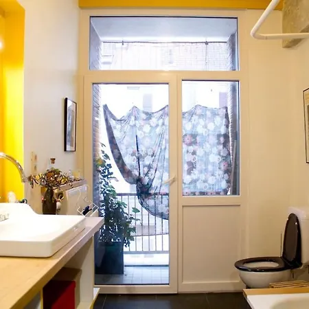 Duplex Chaleureux Et Atypique, Proche Centre *