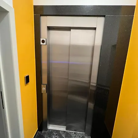 Luxury Brand New Apartment *