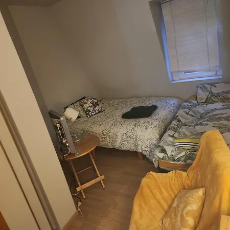 Lovely 2 Bedroom Penthouse With Terrace شقة بروكسل