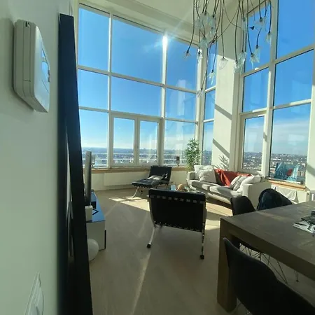 Private On An Espectacular And Unique View Shared Flat Apartament