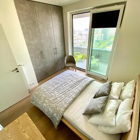 Private On An Espectacular And Unique View Shared Flat Apartament