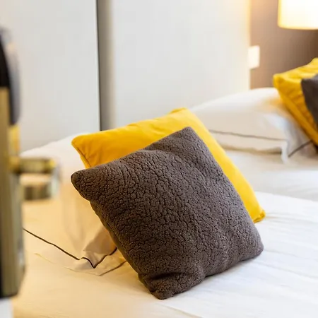 Made In Louise Hotel 3*