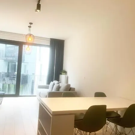 Au Centre *