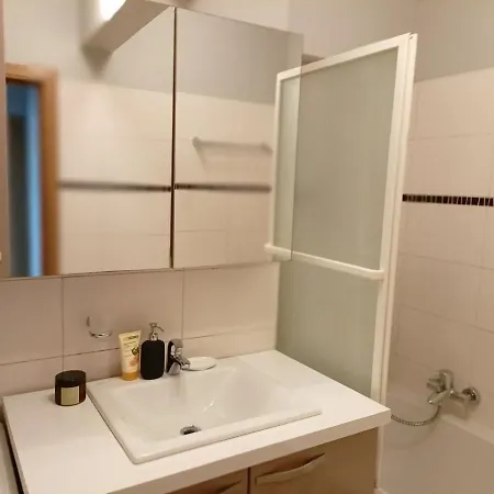 Cozy 2 Bedroom - Metro Montgomery Apartment *