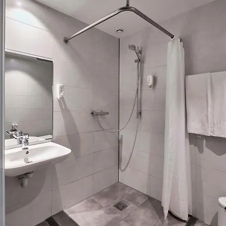 Easyhotel Centre 3*