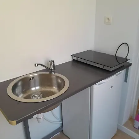 1 Bedroom Sleeps 4 Bryssel