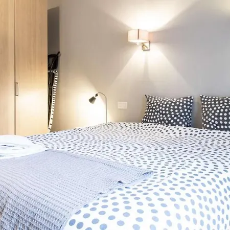 Chic 3-bedroom For Rent To Professionals In Ixelles * Bruxelles