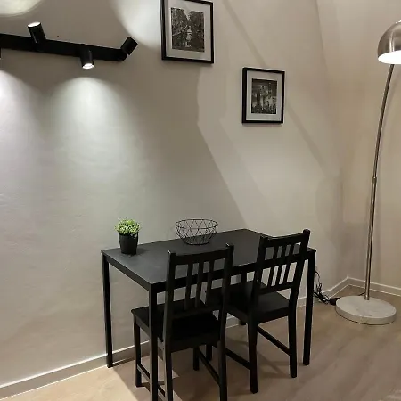 Center Flat بروكسل