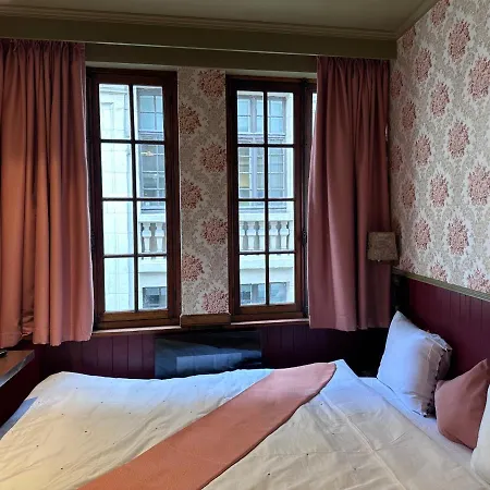 The Place 胶囊旅馆