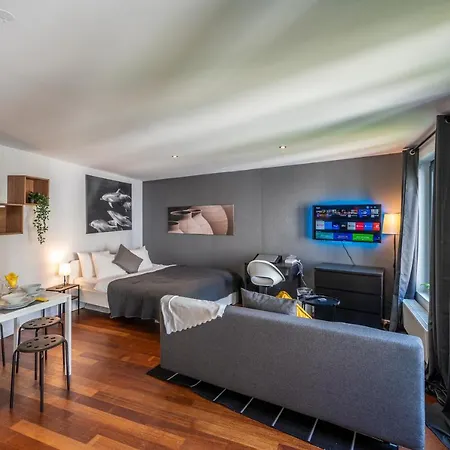 Sensational In Fantastic Location * Bruxelas