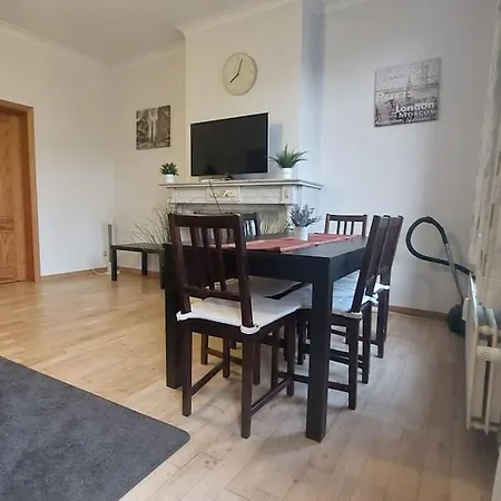 Charming 1-bedroom Апартаменты *