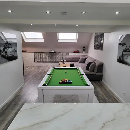 Duplex Elegant Situe A 1min De La Gare Du Nord *