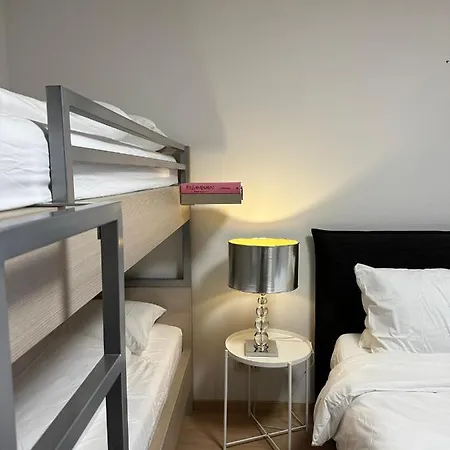 Апартаменты Urbanstay Grand Place Luxury *