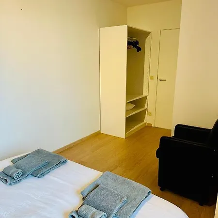 Urbanstay Grand Place Luxury Апартаменты *