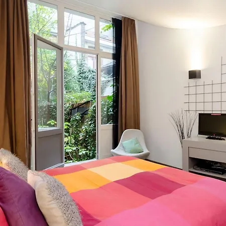 Casa de hóspedes Bxlroom 4*