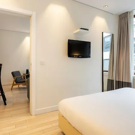 B-aparthotel Grand Place