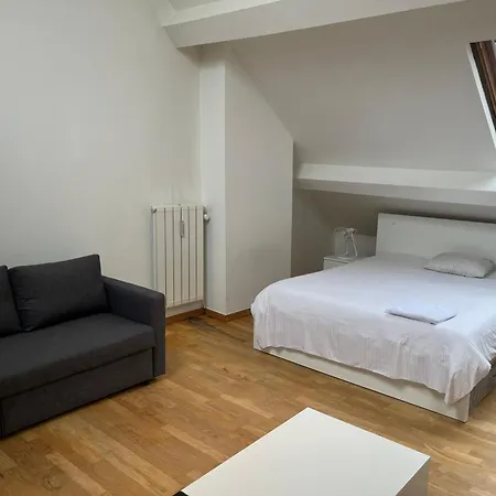 Апартаменты Uccle Chic Flat Брюссель