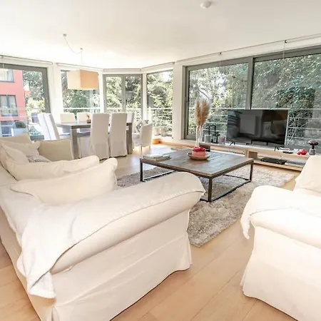 Apartment Tres Lumineux De 120m2 *