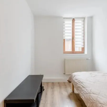 Beautiful Fully Renovated Appartement *