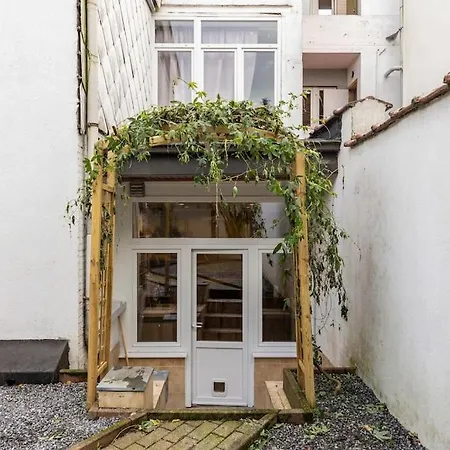 Magnolia Garden New And Fully Equipped * Brussel