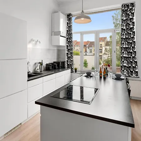 Lantsheere 11 - Self Check In By Homenhancement