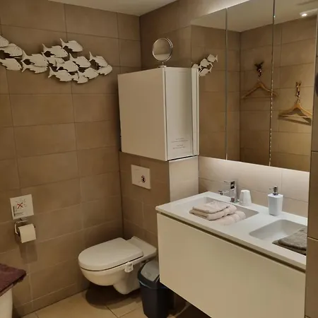 Romantics In Sky ゲストハウス ブリュッセル