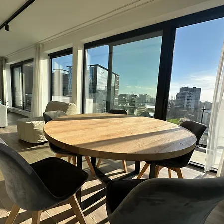 Penthouse In With Stunning View Apartman *