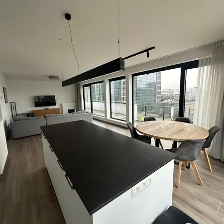 Penthouse In With Stunning View Apartamento Bruxelas