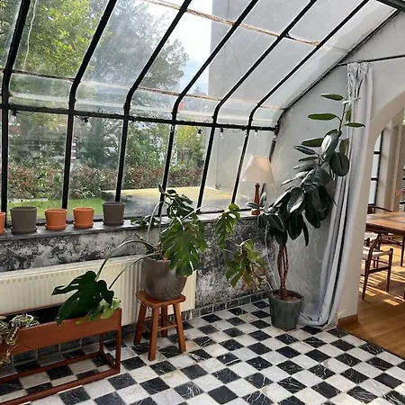 Charmante Maison Dans Un Coin De Verdure A Boitsfort *