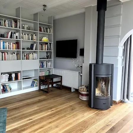 Vakantiehuis Charmante Maison Dans Un Coin De Verdure A Boitsfort