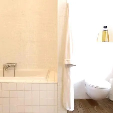 Spacious In Brussels, Large Private Garden Lejlighed