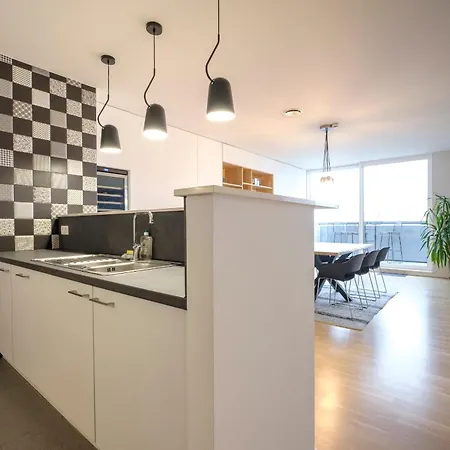 Apartman Beautiful 1 Bedroom Close To Parc De *