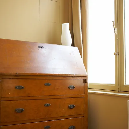 Alojamento de Acomodação e Pequeno-almoço Le Vaudeville 3*