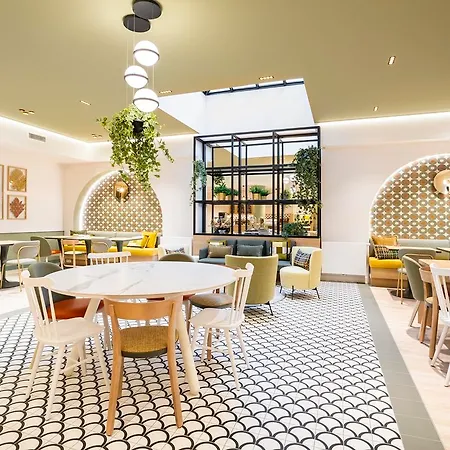 מלון דירות Citadines Toison D'or 3*