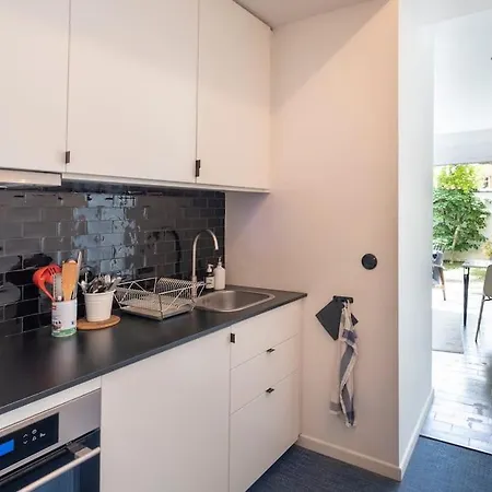 Garden House - 4 Bdrs Daire