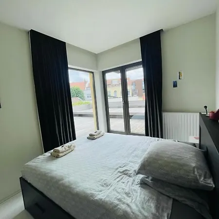 Down Town Penthouse With Private Parking بروكسل