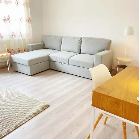 Sweet With Big Terrace דירה בריסל