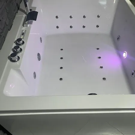 Appartement Jungle Romantic - Private Jacuzzi - *