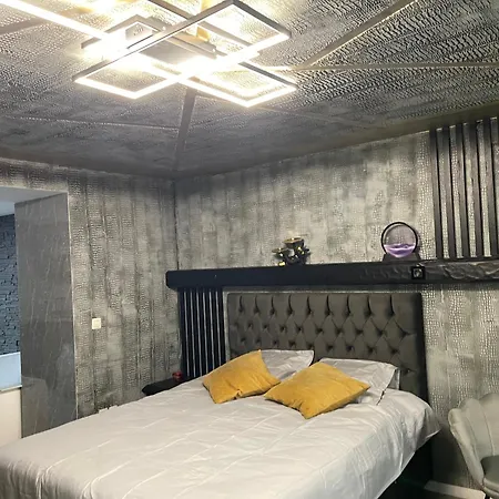 Jungle Romantic - Private Jacuzzi - Apartment *