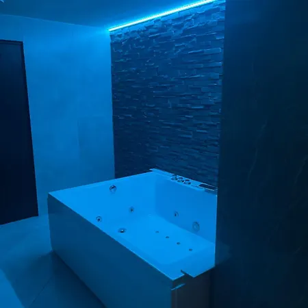 Jungle Romantic - Private Jacuzzi - Appartement Brussel